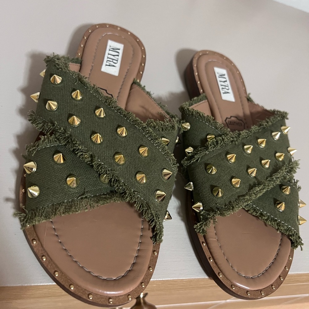 Myra Sandals